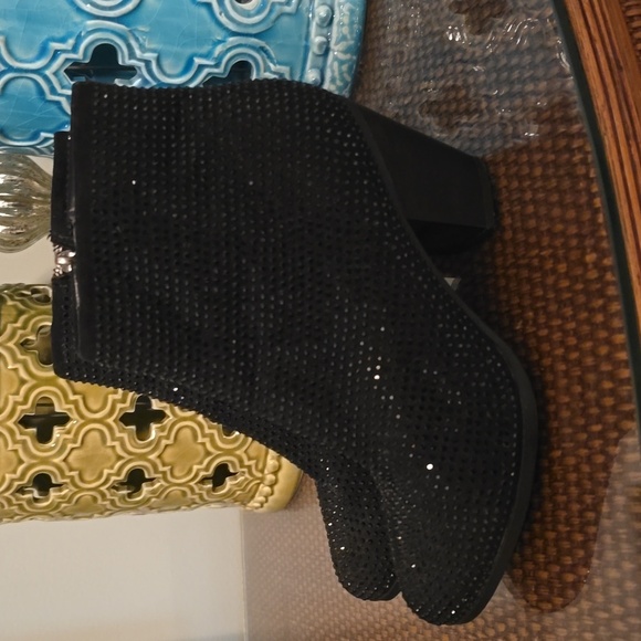 Juicy Couture Shoes - Juicy Couture Black Glitter Ankle Boots EUC Size 7 (#1)